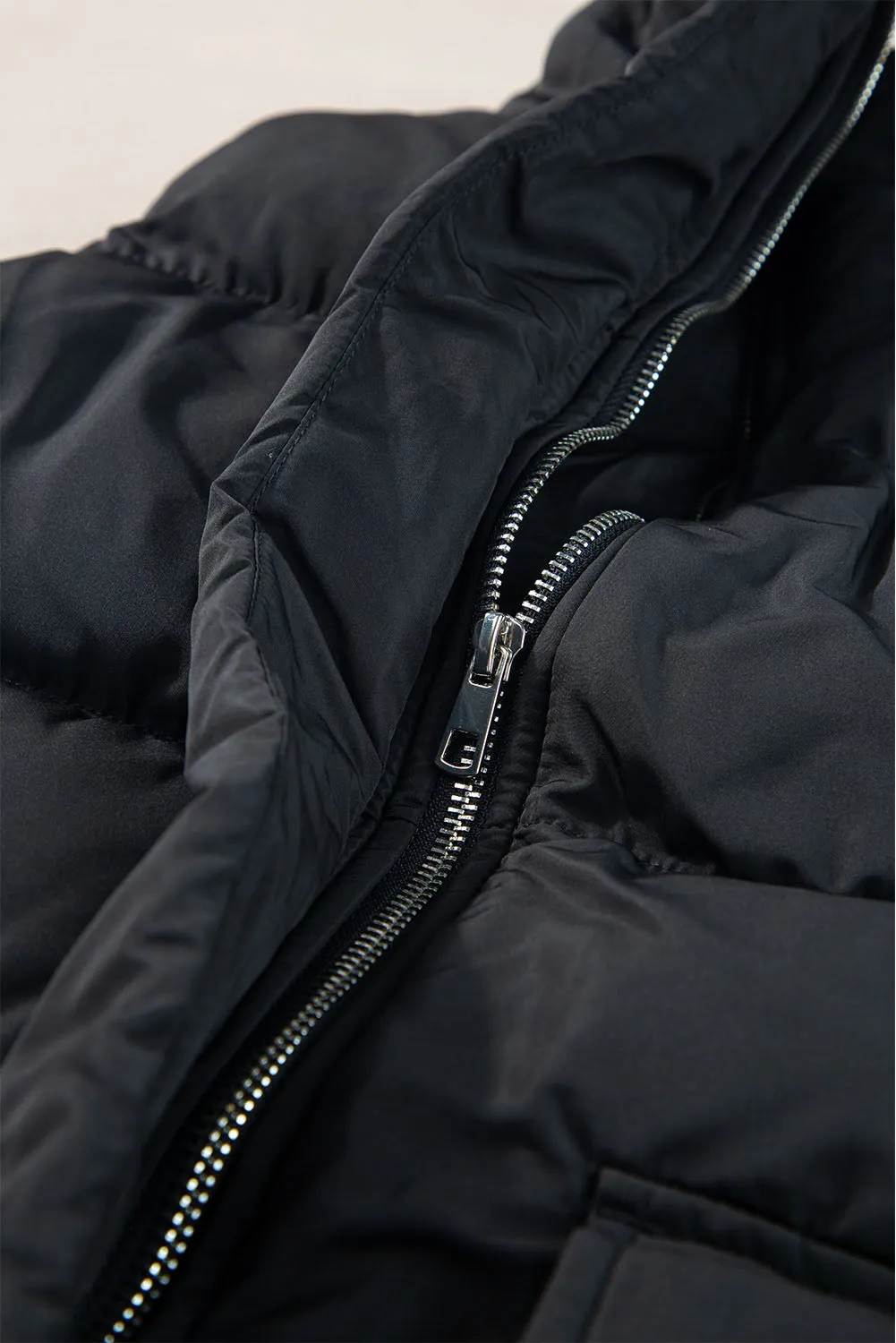 Black Solid Color Puffer Zip Up Pocketed Vest Coat