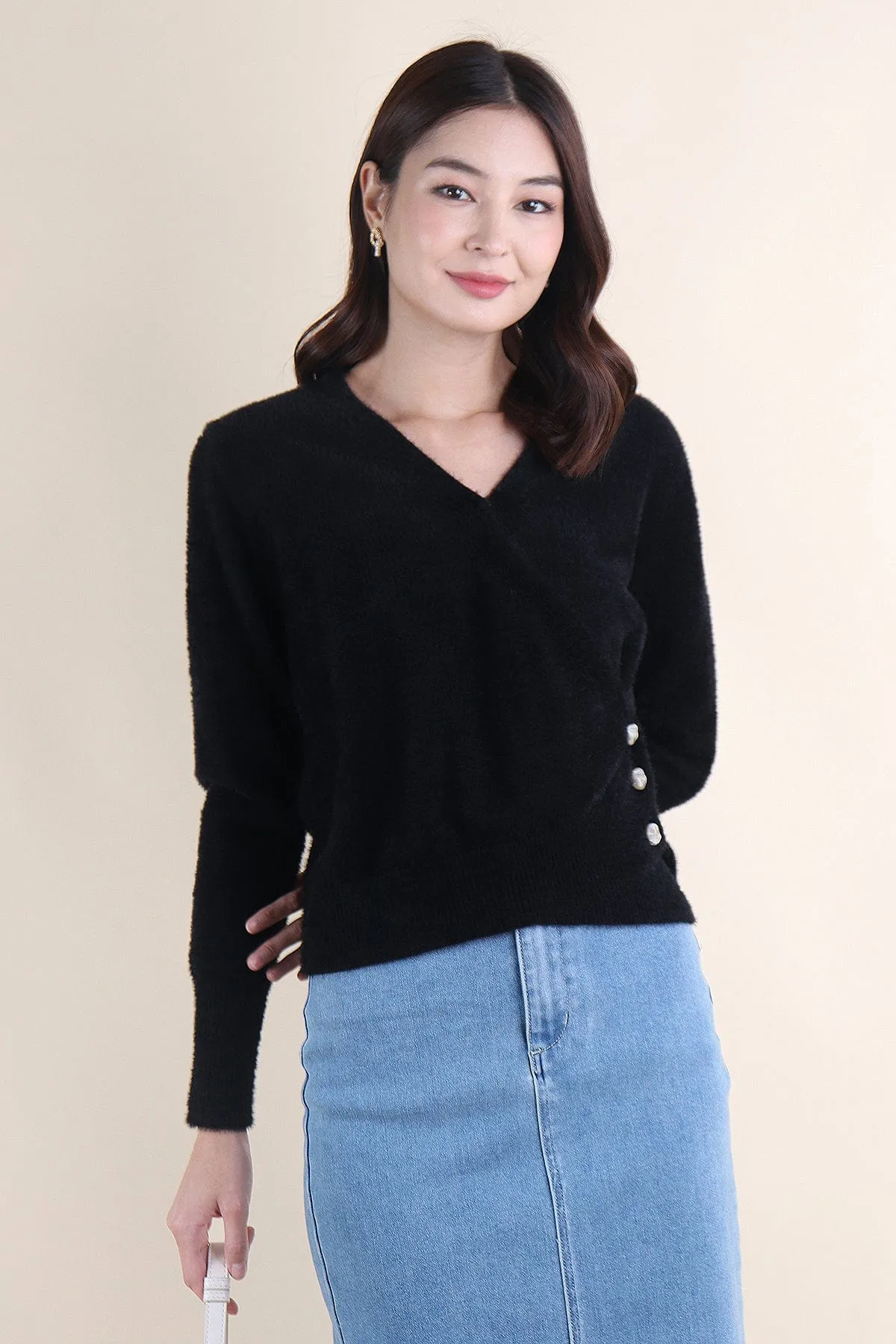 SAVANA KNIT TOP IN BLACK